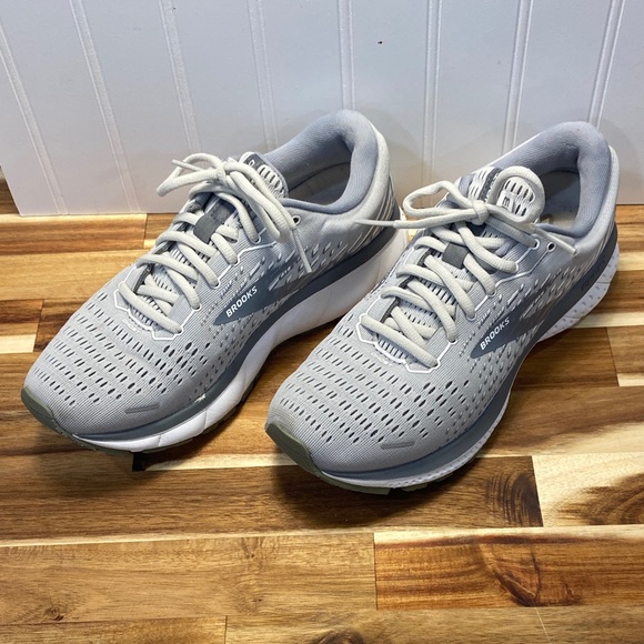Brooks Ghost 13 Light Gray Athletic Shoes - Picture 7 of 8